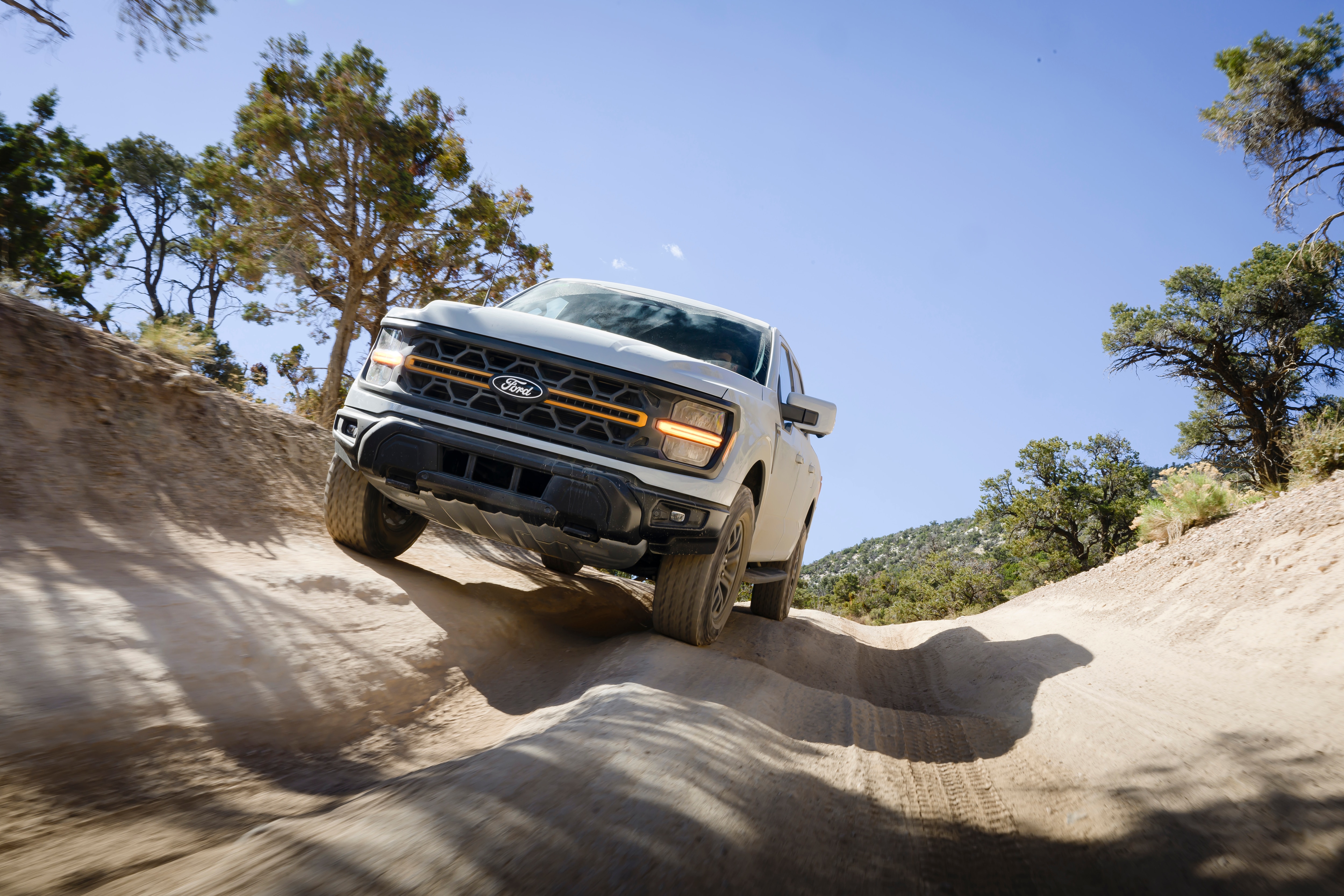 Professional driver on closed course. Always consult the Owner's Manual before off-road driving, know your terrain and trail difficult, and use appropriate safety gear.

